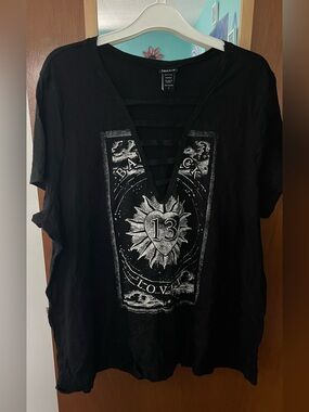 Torrid T-Shirt Size 4